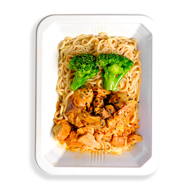 This might be the most inviting Chinese-style dish I've seen—what sets it apart is how fresh and clean it looks. Bright broccoli stalks and golden-orange chicken are layered over fluffy noodles, all neatly arranged in a white to-go container. The ingredients look well-seasoned and thoughtfully prepared, making it an ideal choice for anyone looking to enjoy bold flavor without sacrificing healthy eating.